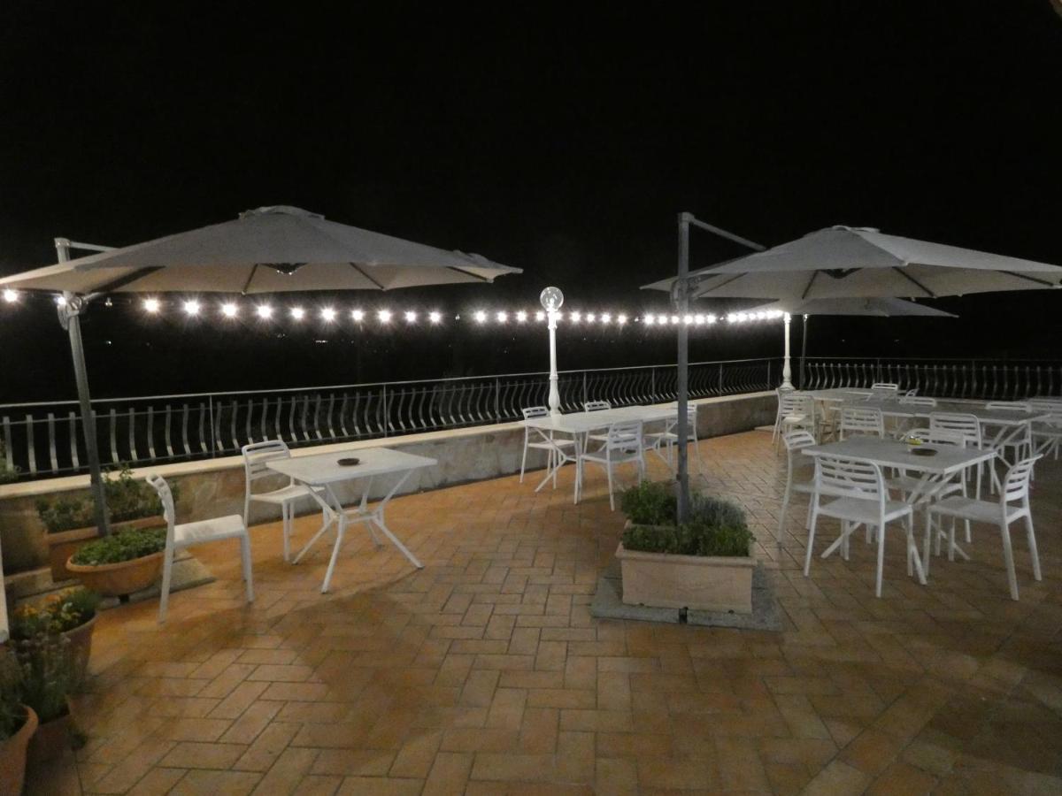 I Due Melograni Agriresort Tarano Ngoại thất bức ảnh